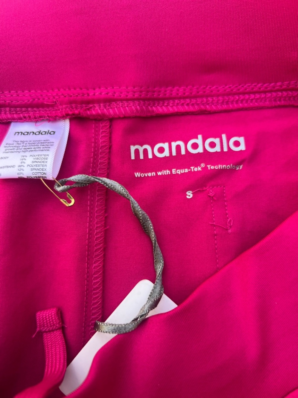 Mandala Vibrant Raspberry Pink Utility Jogger Scrubs Pockets NWT Workwear Active - Picture 4 of 13